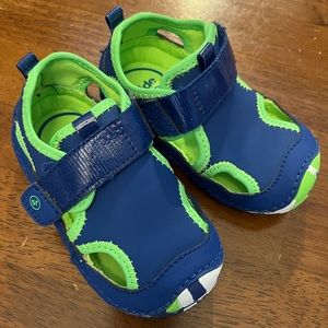 Stride rite Soft Motion Splash Sandals Size 5.5M